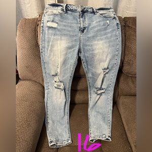 Vervet Light Wash Distressed Skinny Sz 16w